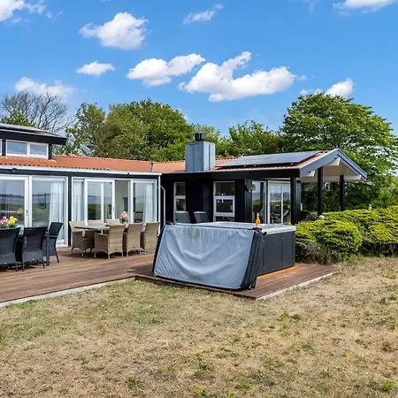 Holiday home Xaverius - 30m From The Sea By Interhome *