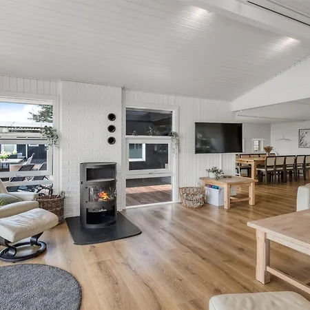 Holiday home Xaverius - 30m From The Sea By Interhome